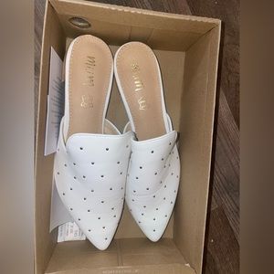 Mi.im White studded flats